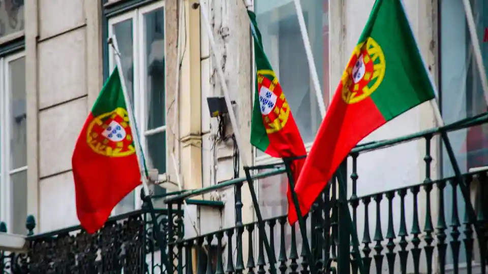 Portugal speeds up Golden Visa applications with a new digital processing system.