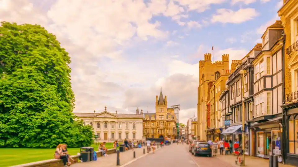 UK Investment Immigration Program hero image in London